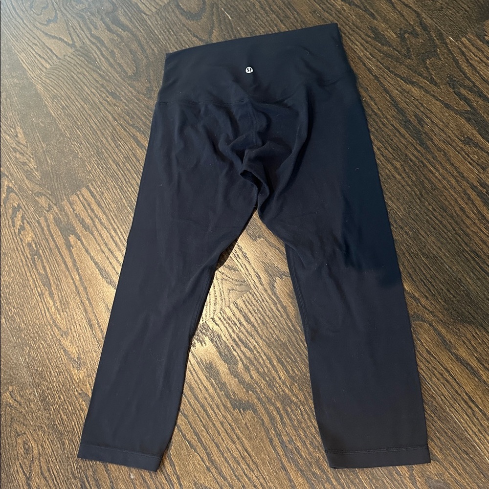 Lululemon Align Leggings size 8 black 21" crop